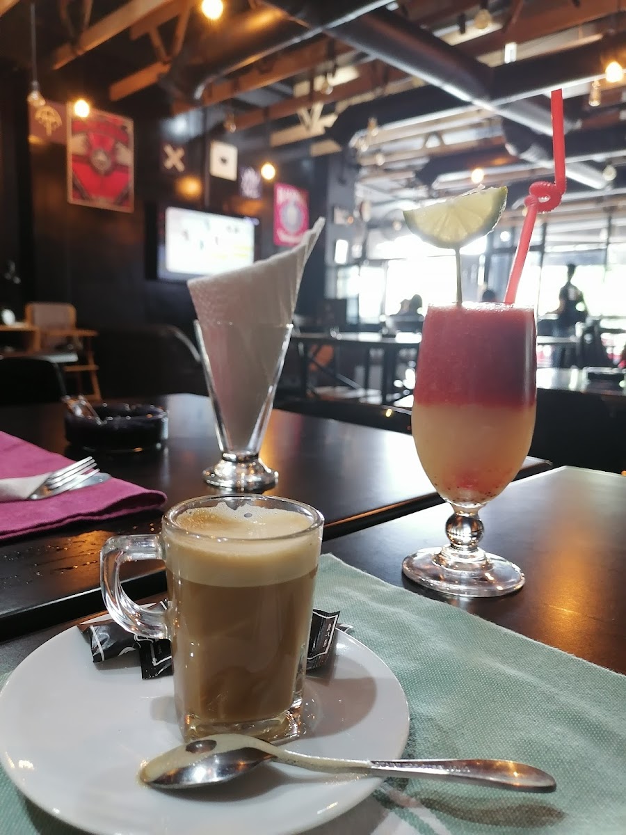 Black Box restaurant café Photo 7