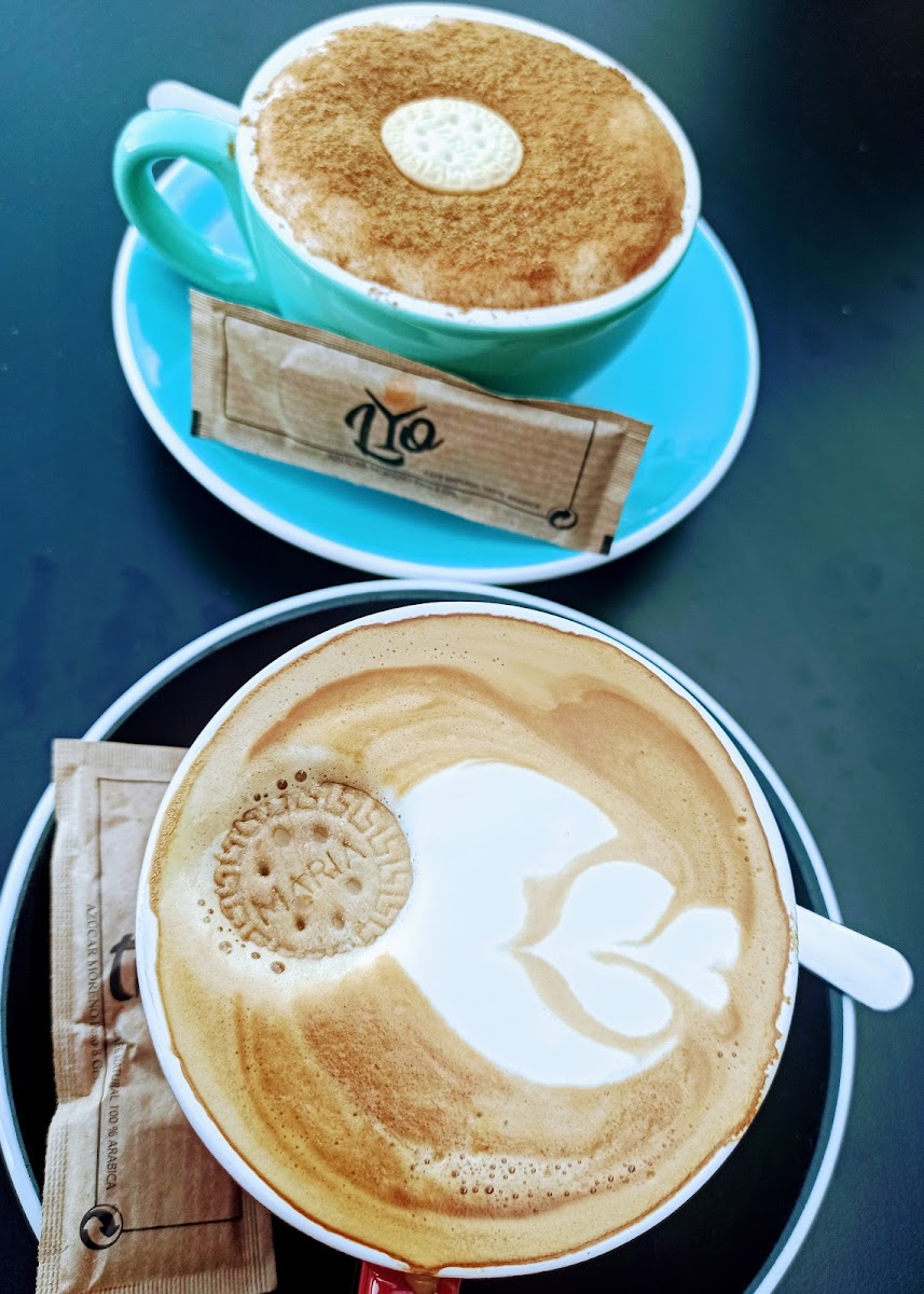 LYO cafe & copas Photo 6