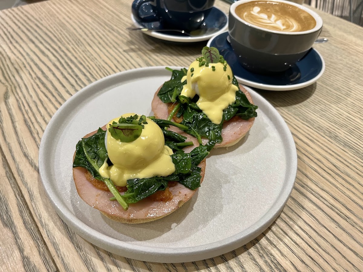 Leaf Cafe & Co Photo 3
