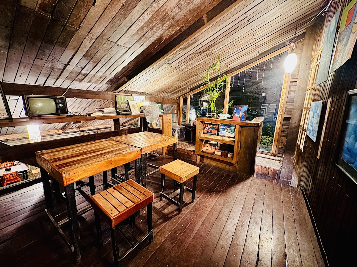 LARGA Café