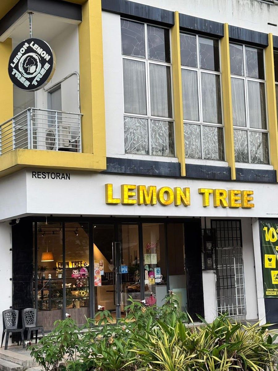 Lemon Tree Restaurant Impian Emas