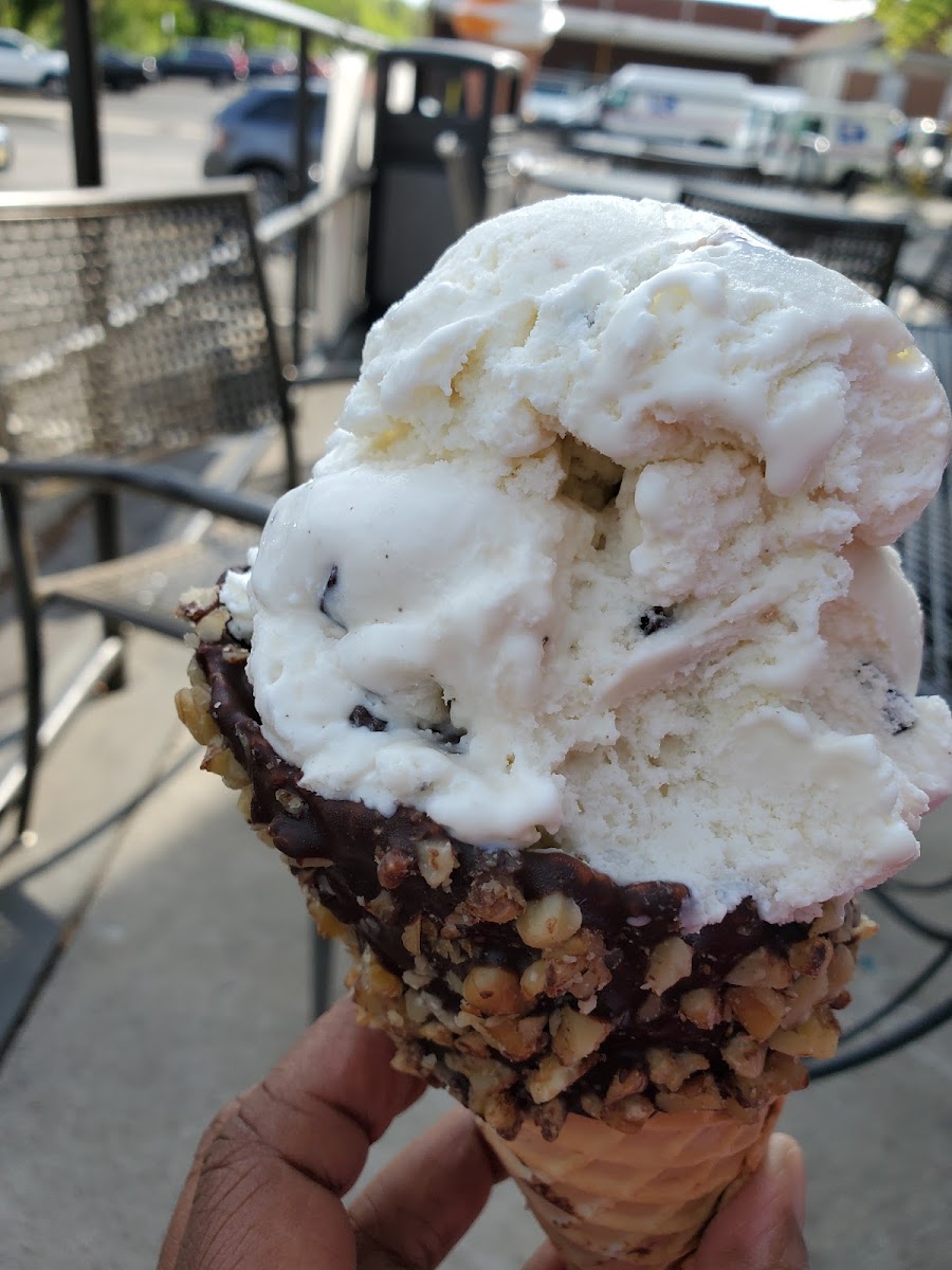 Carl's Corner Ice Cream Shoppe Photo 10