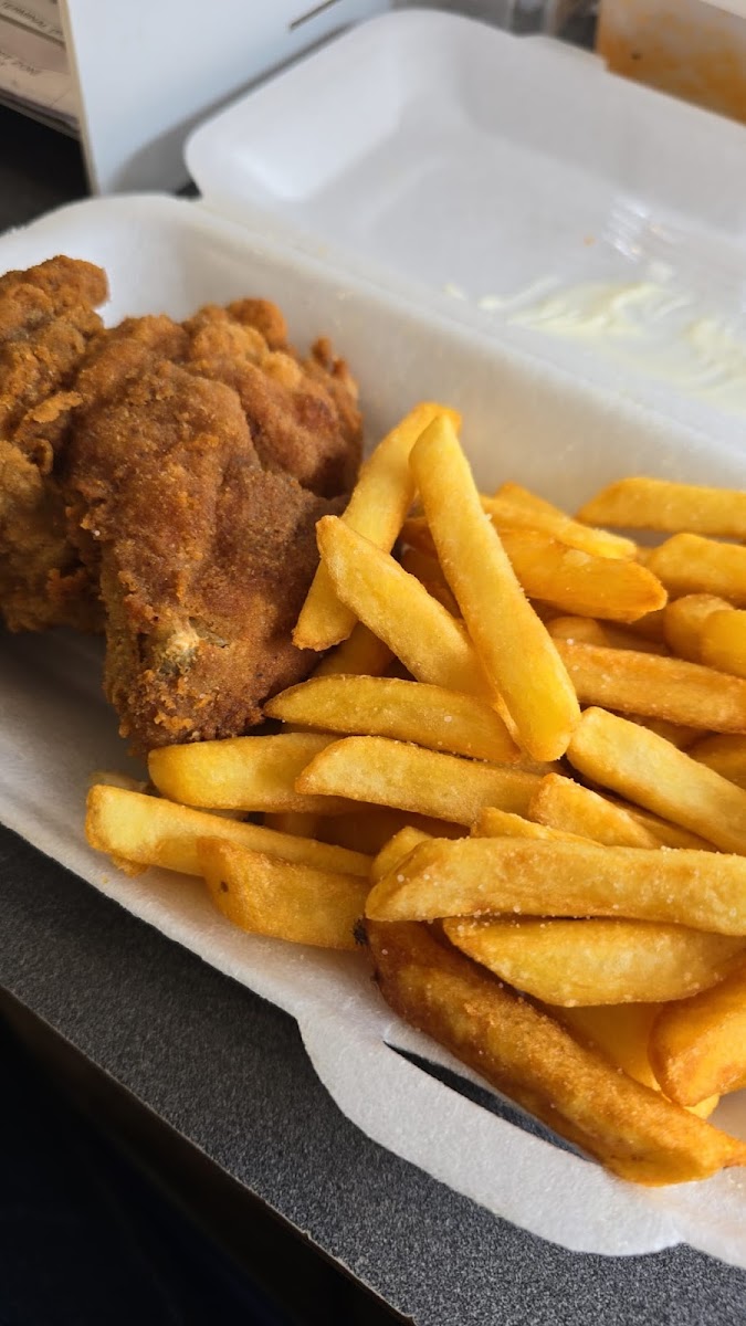 H&H Fried Chicken and Kebabs Photo 6