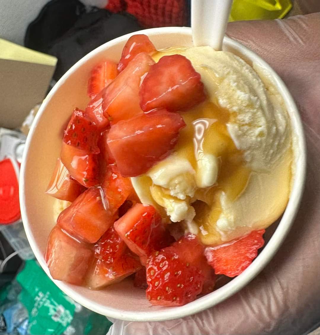 Crunchtown Ice Cream & Cereal Bar Photo 7