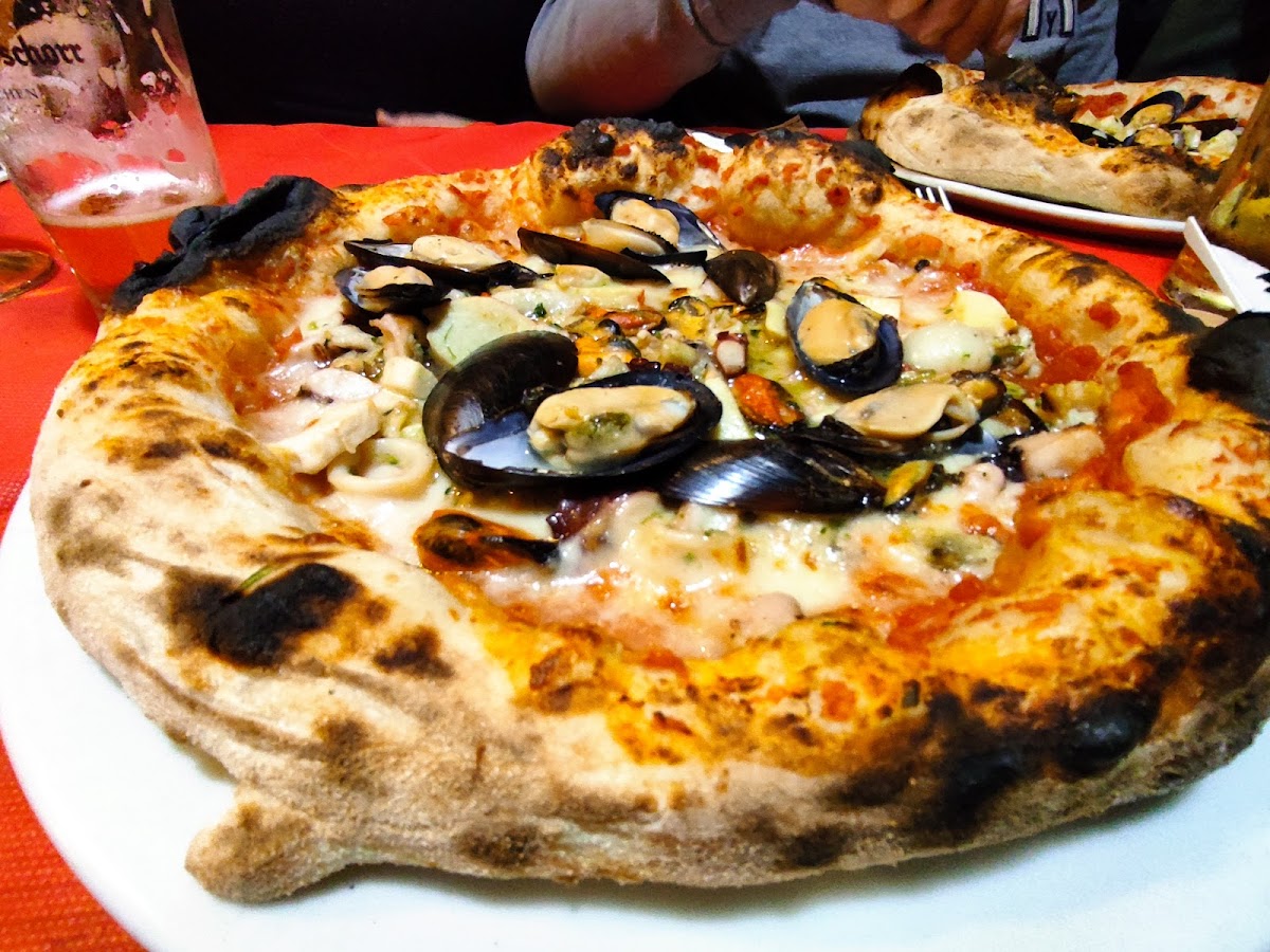 Pizzeria La Prima Era Photo 3