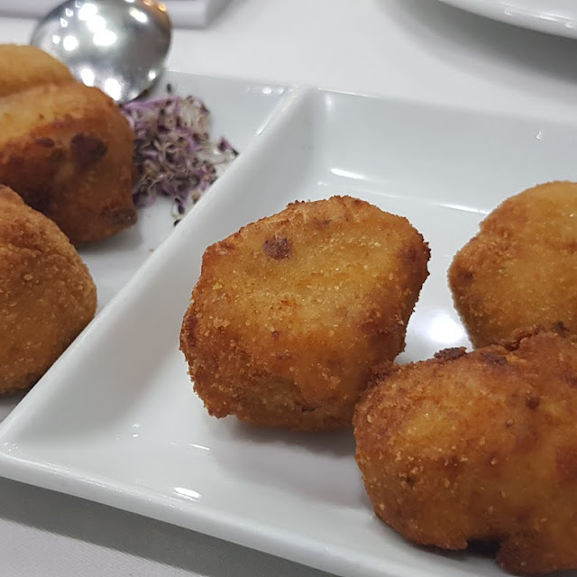 Croquetas Jamón Boletus Y Gamba Roja