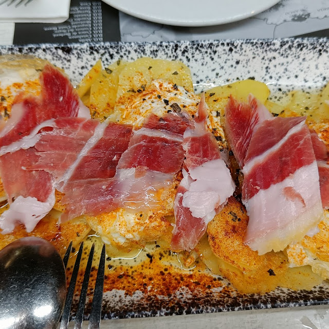 Huevos Rotos Con Jamón