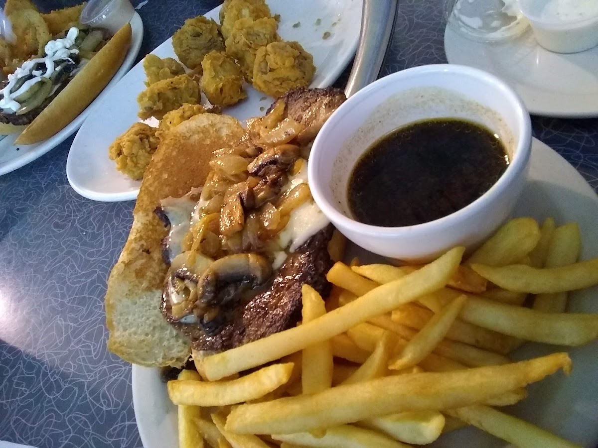 Fenders Diner Photo 9