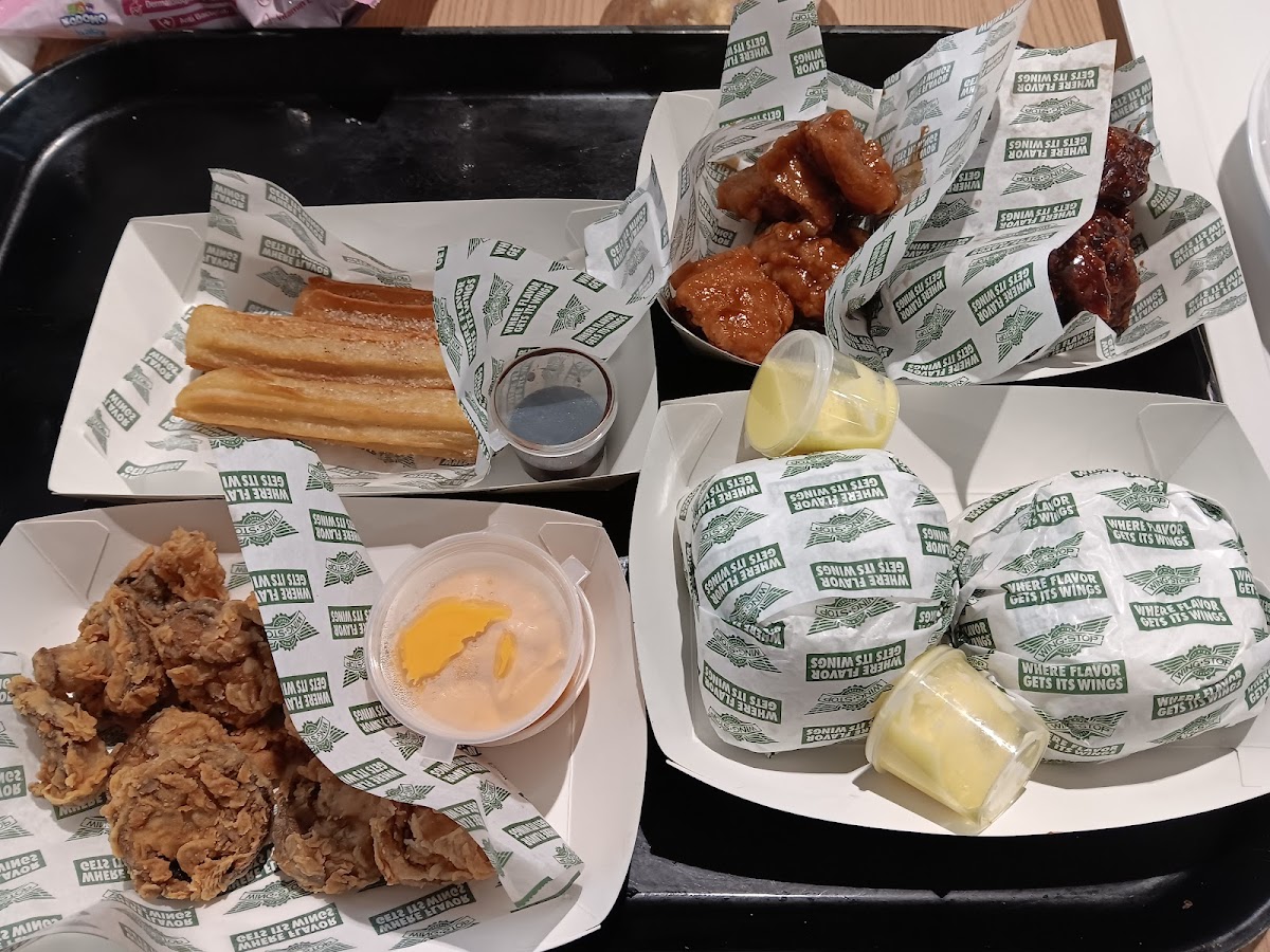 Wingstop Aeon Mall Deltamas Photo 2