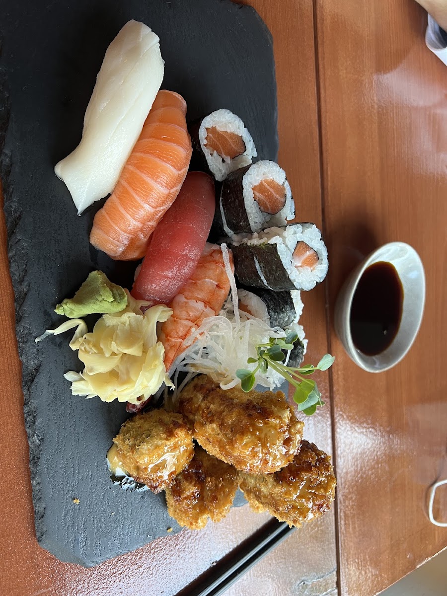 Nori Sushi Bar Photo 6