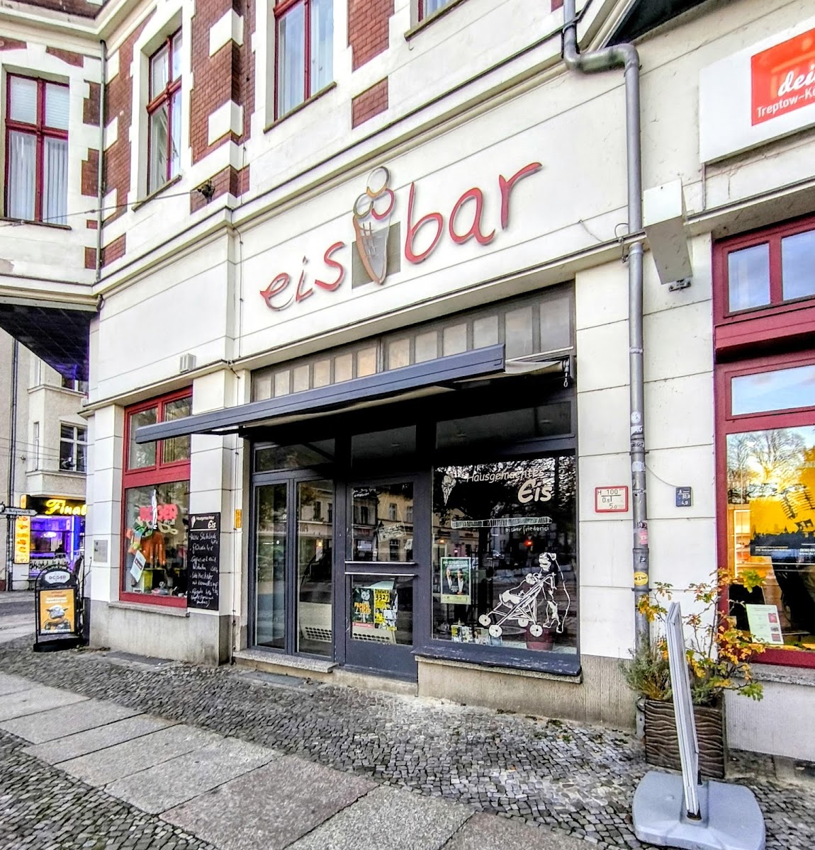 Eisbar Friederici (March to October)