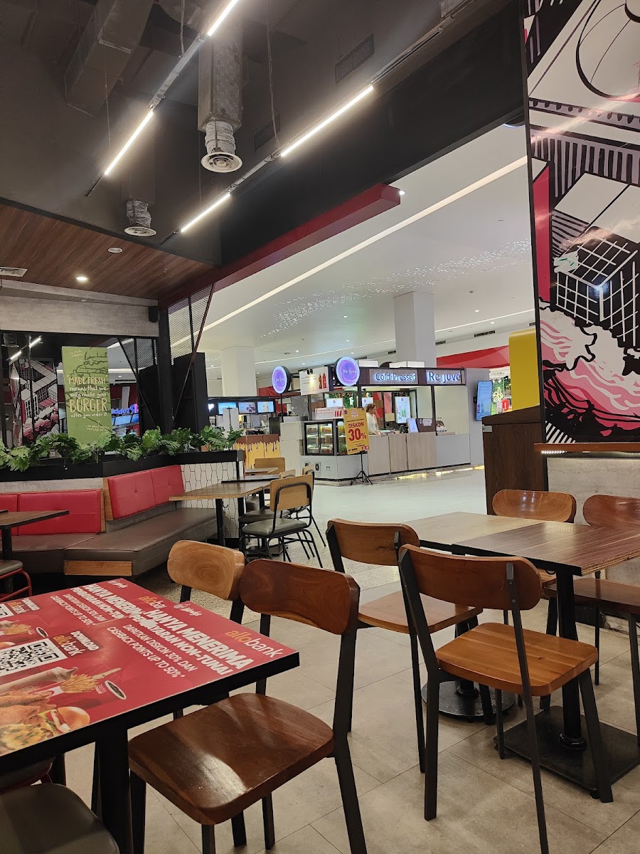 Wendy’s -TSM Cibubur lower ground Photo 2