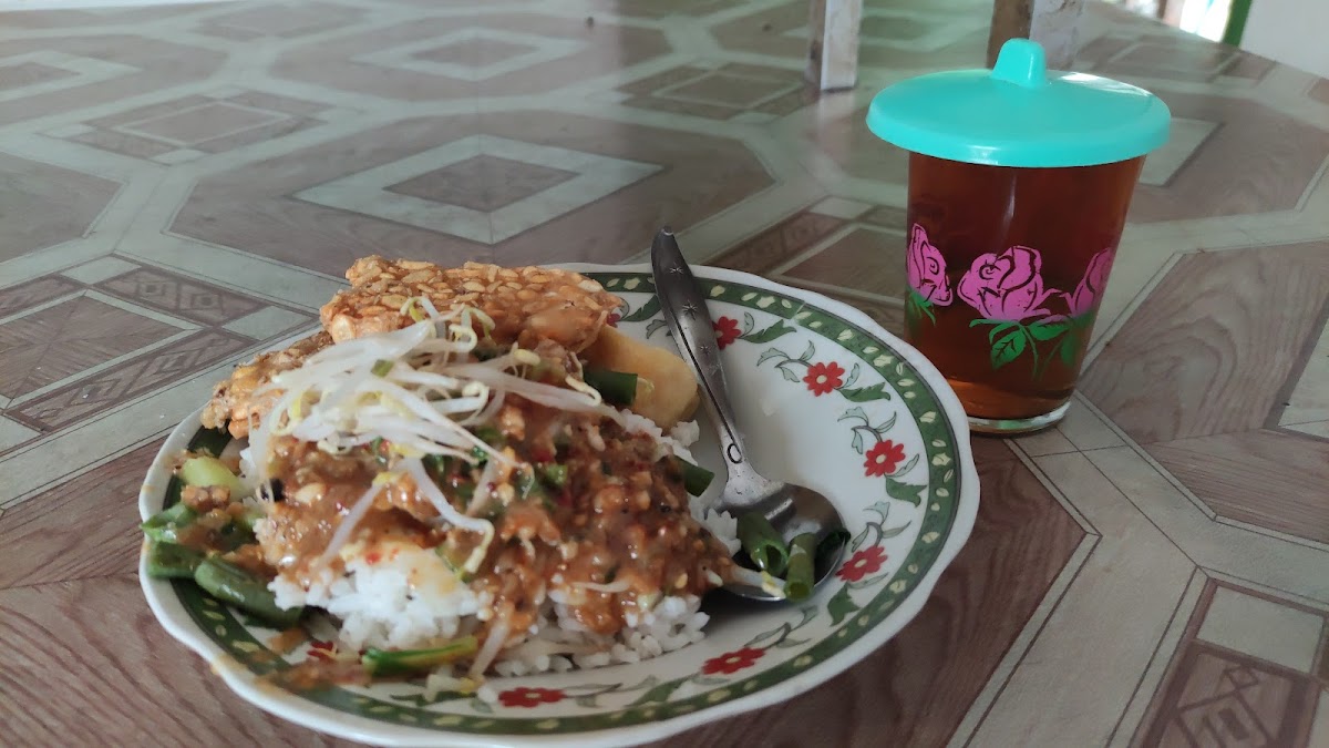 Nasi pecel Mbok Legi Photo 3