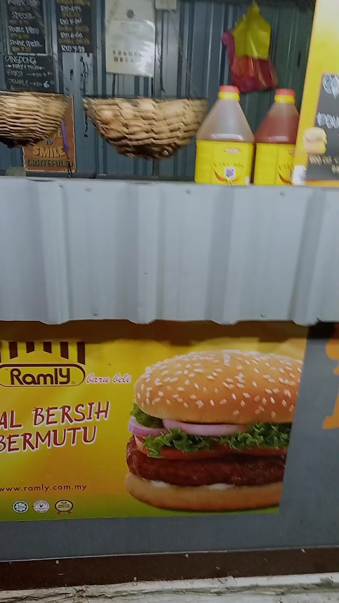 Mama Burger Photo 2