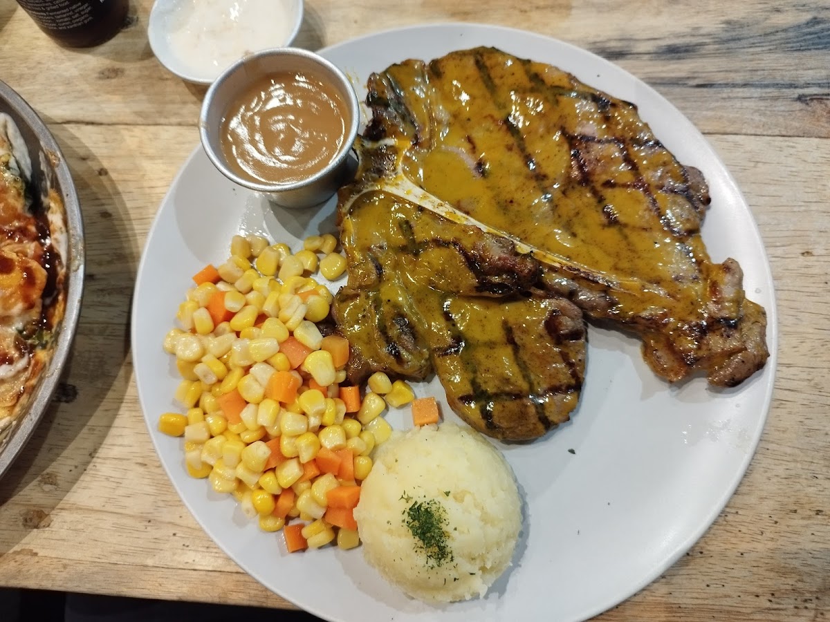 Blake's Wings & Steaks - SM City Fairview Photo 5
