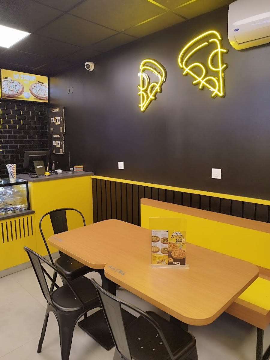 Ta5ty Pizza - Roanne Photo 7