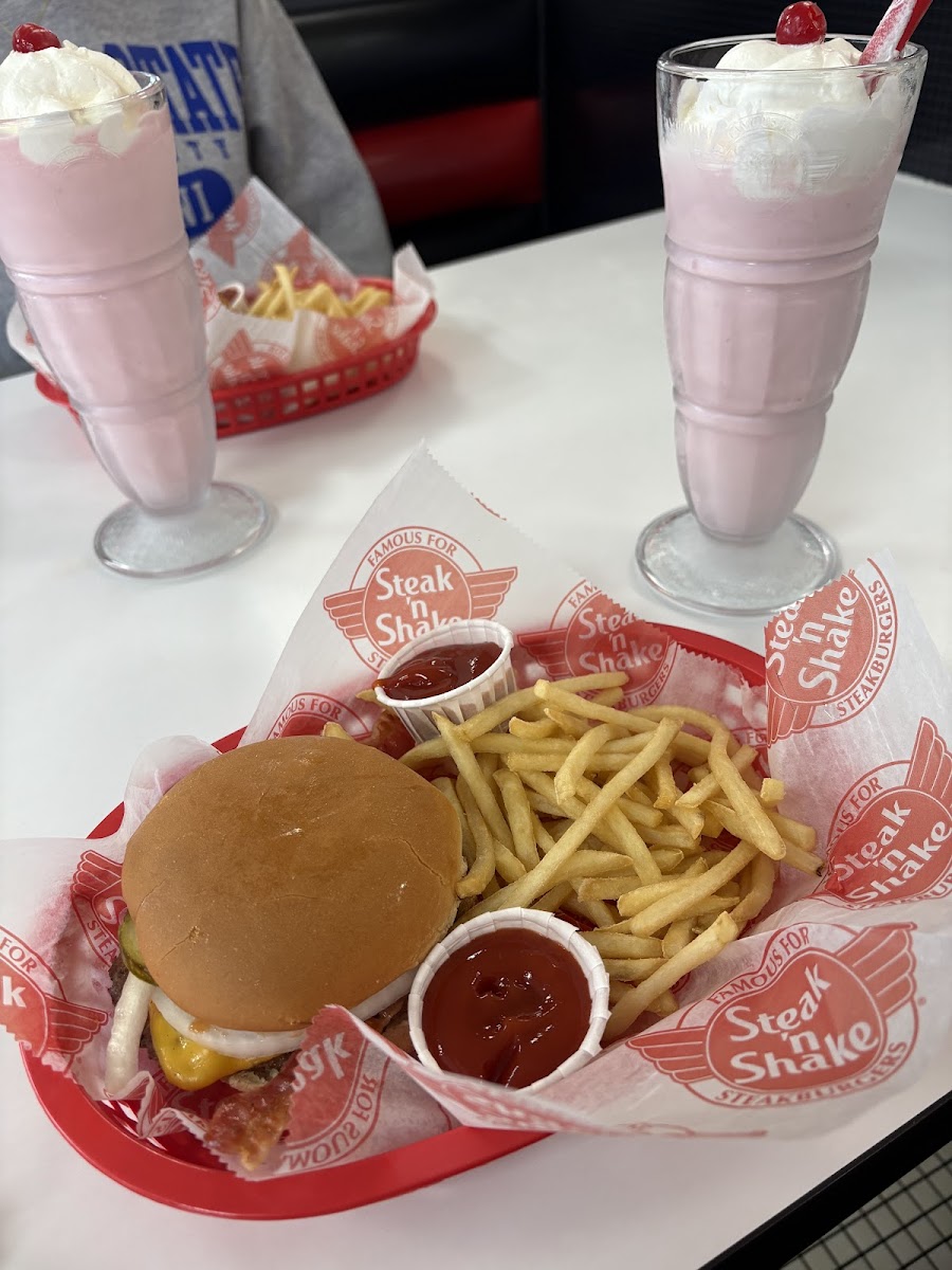 Steak 'n Shake Photo 9