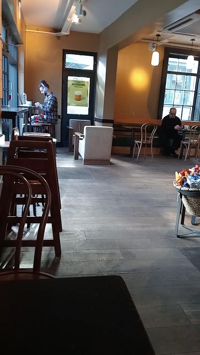 Starbucks Coffee Photo 2