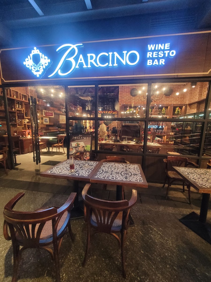 Barcino - Uptown Parade Photo 3