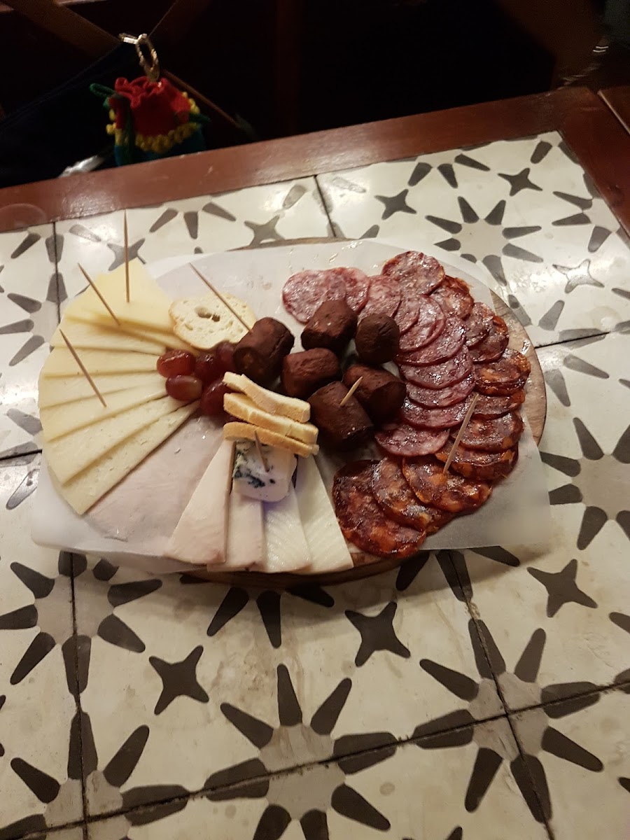 Barcino - Uptown Parade Photo 7