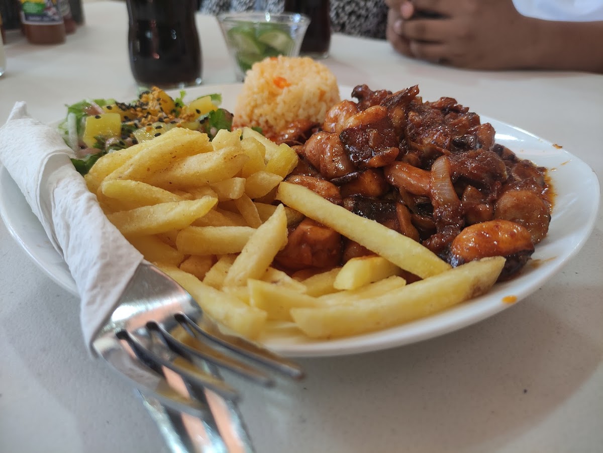 MARISCOS EMMANUEL Photo 6