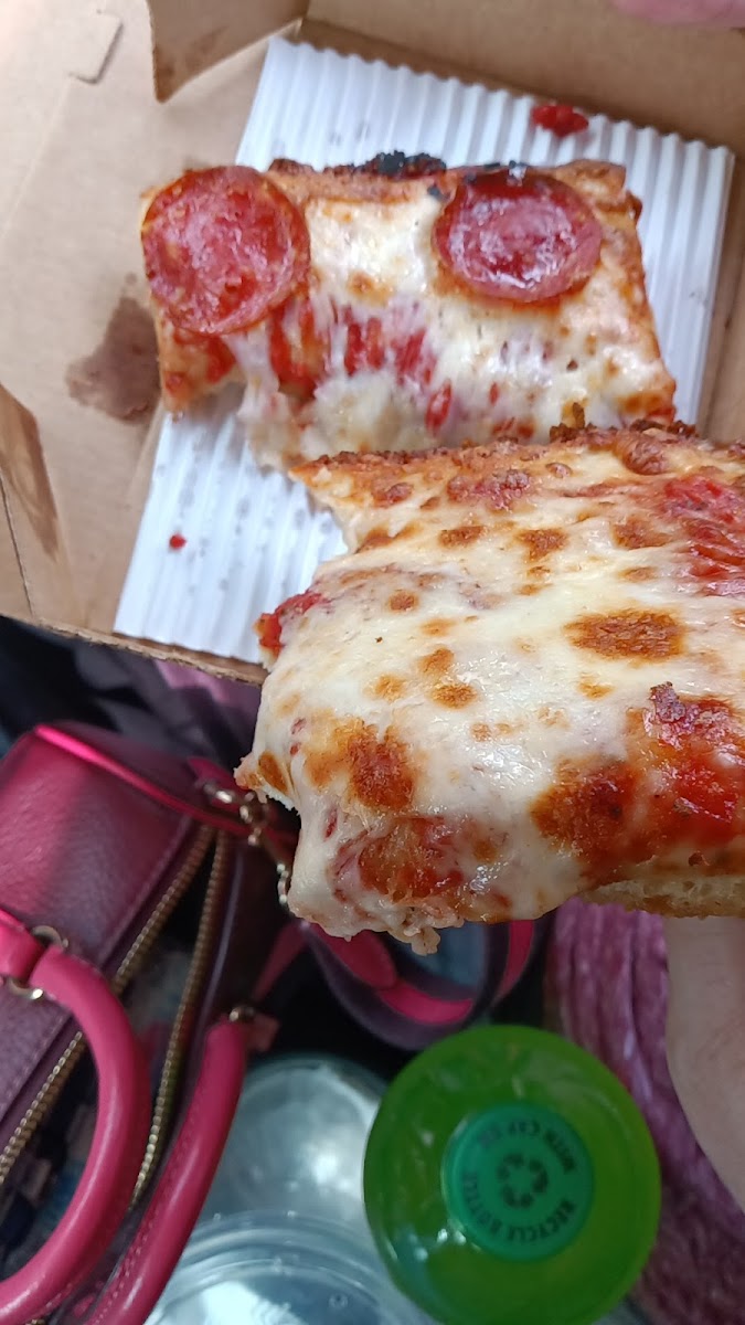 Jet's Pizza Photo 6