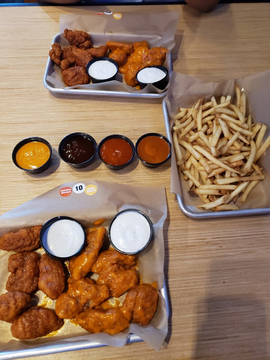 Buffalo Wild Wings Photo 5