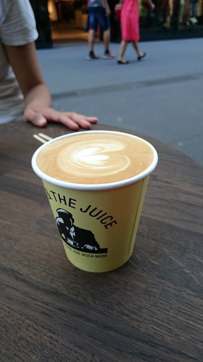JOE & THE JUICE Photo 6