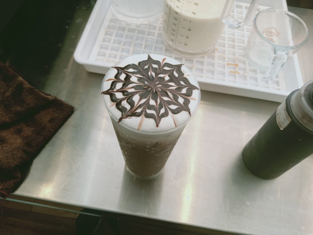 ร้านกาแฟพันธุ์ไทย สาขาปั๊มพีทีสาขาเทพารักษ์ กม.12 แยกคลองขุด Photo 6
