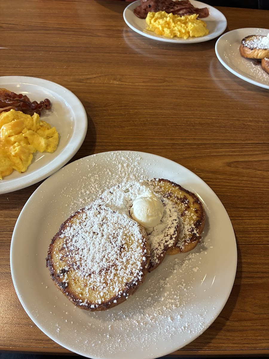 Denny's Photo 4