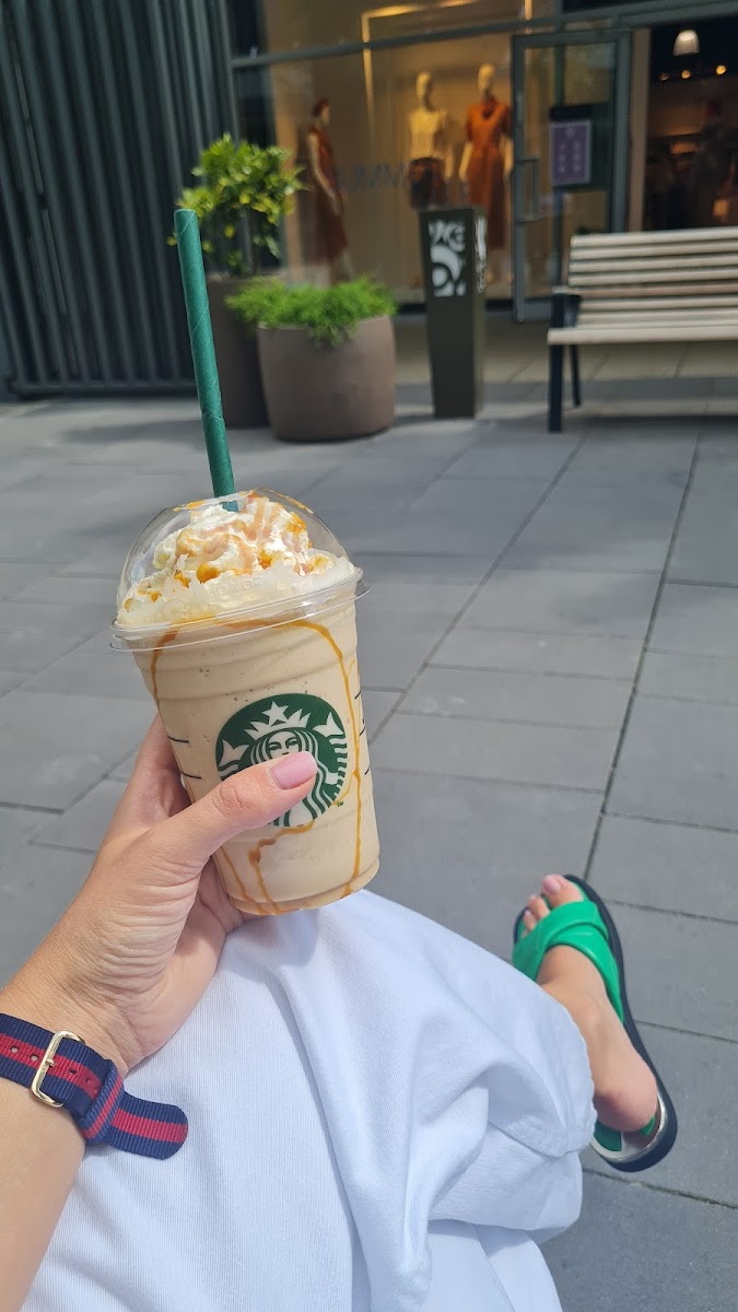 Starbucks Photo 7