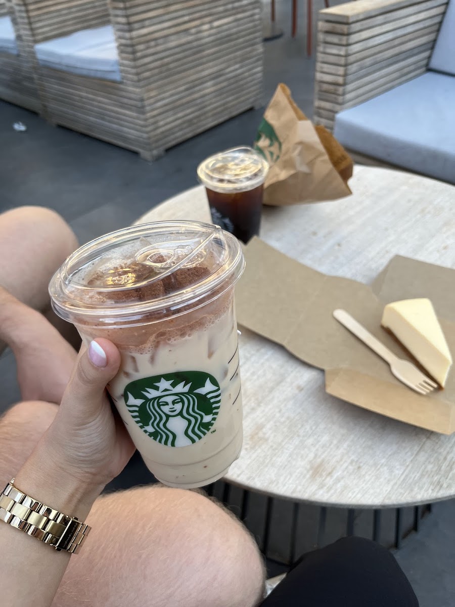 Starbucks Photo 8