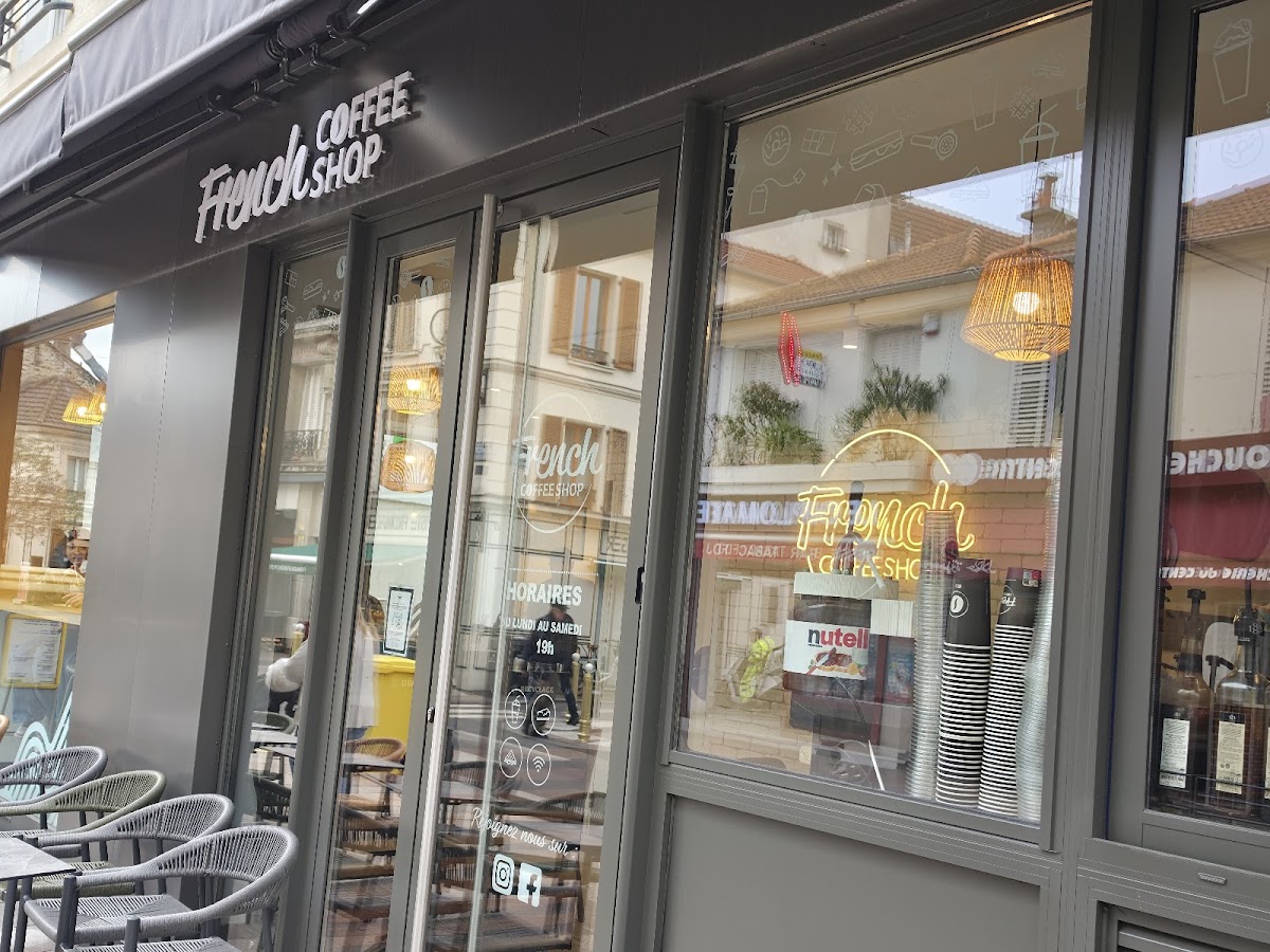 French Coffee Shop Photo 2