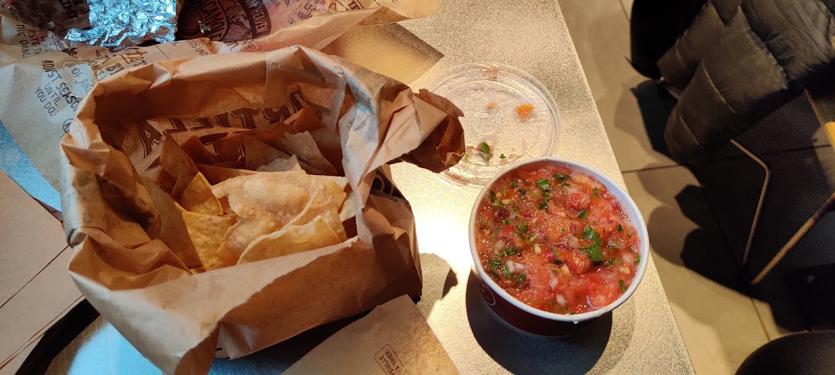 Chipotle Mexican Grill Photo 8