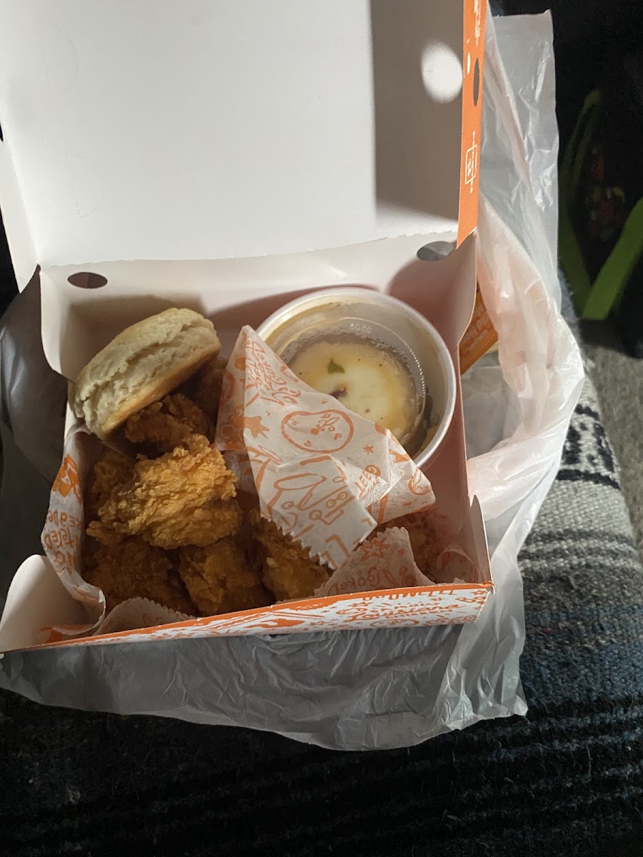 Popeyes Louisiana Kitchen Photo 8