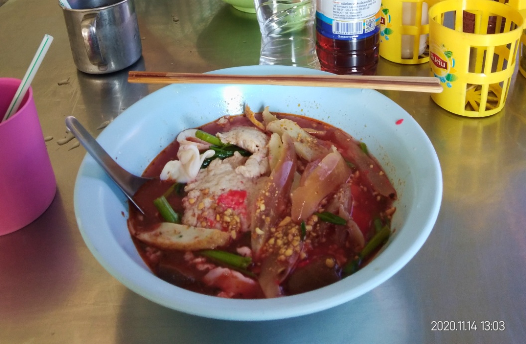 โอเค 3 ก๋วยเตี๋ยวหมูบ้านบึง เส้นปลา เกี๊ยวปลาเย็นตาโฟ Photo 7