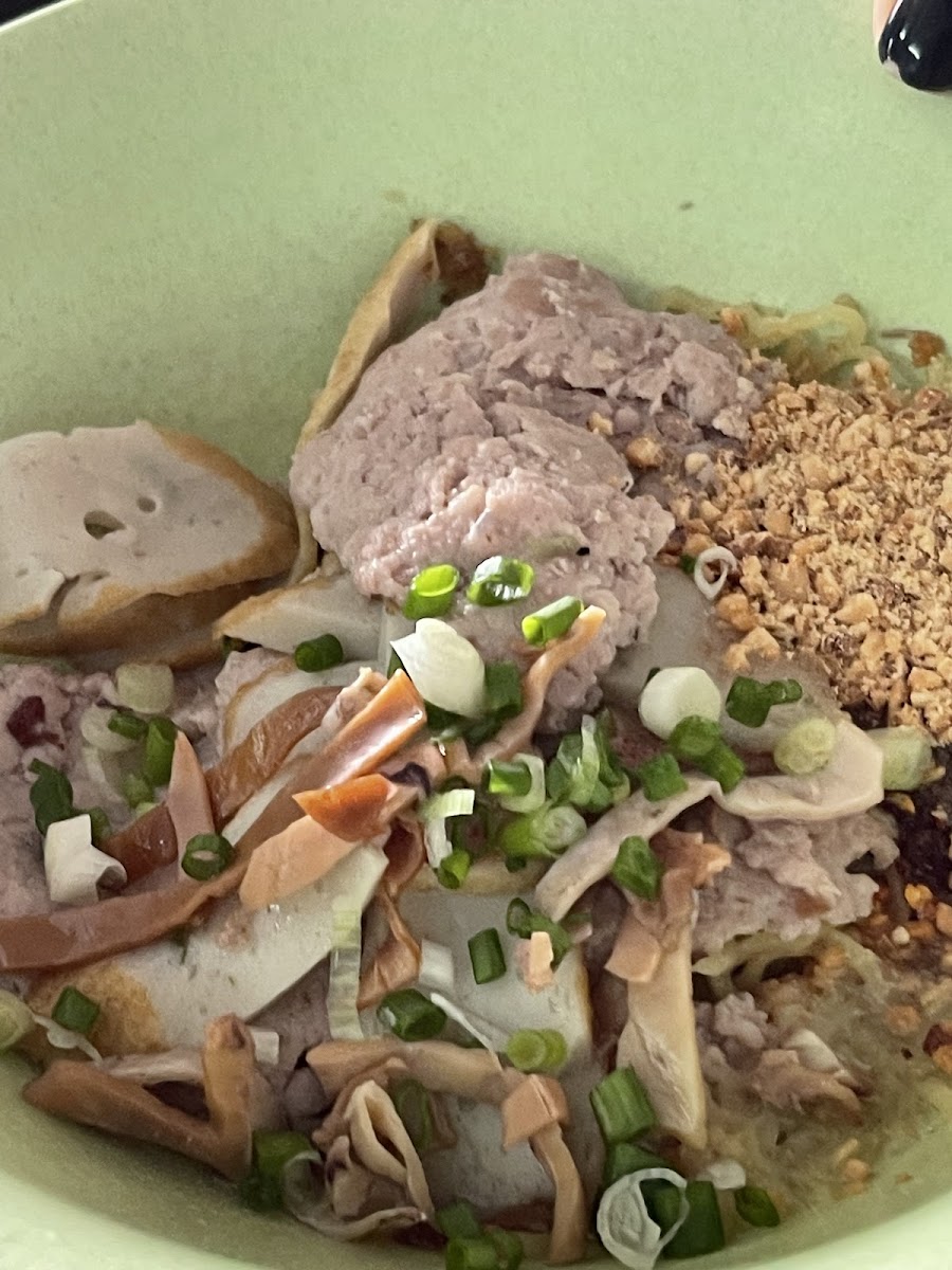 โอเค 3 ก๋วยเตี๋ยวหมูบ้านบึง เส้นปลา เกี๊ยวปลาเย็นตาโฟ Photo 9