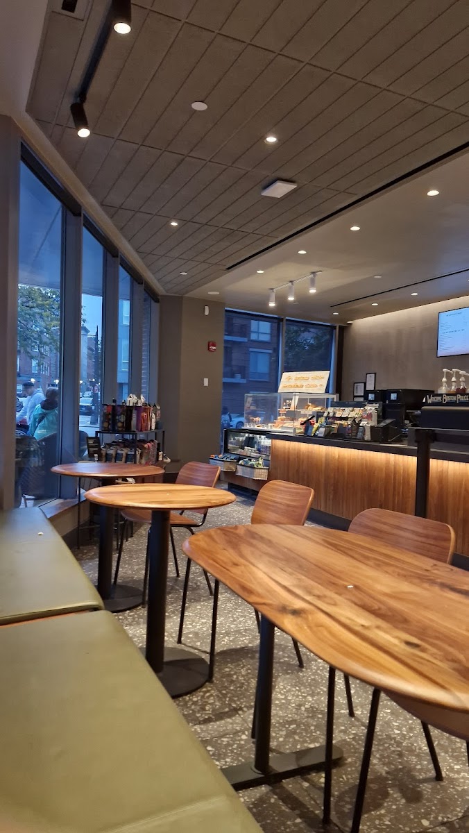 Starbucks Photo 4