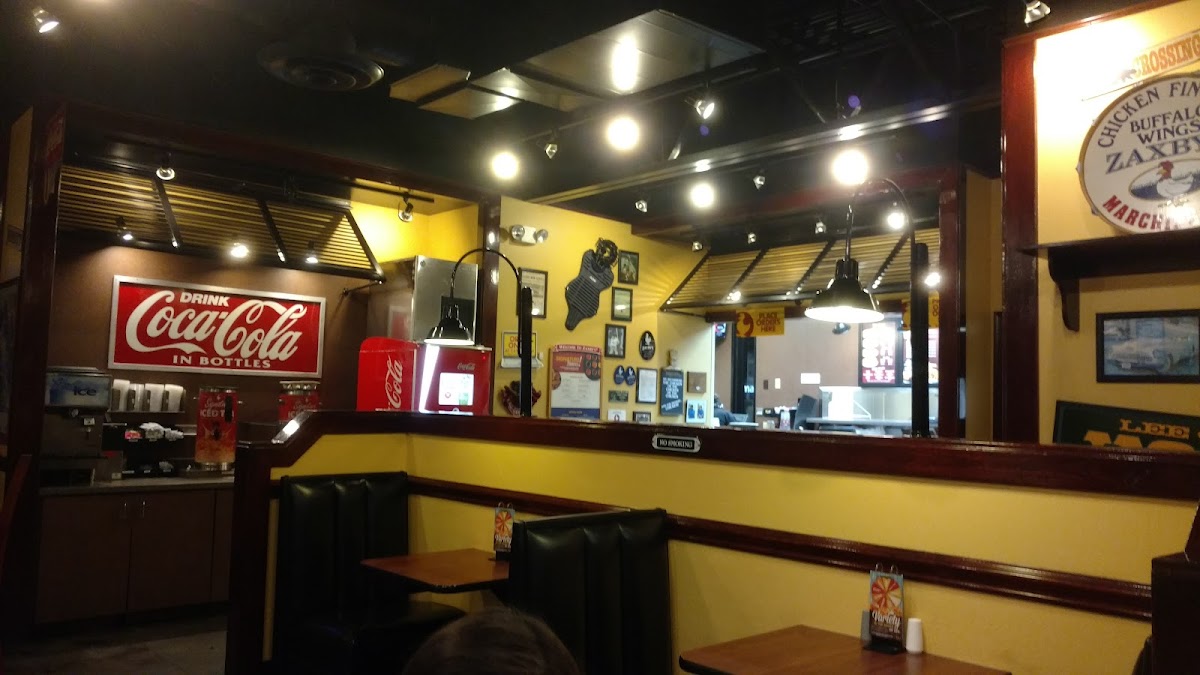 Zaxby's Chicken Fingers & Buffalo Wings Photo 4