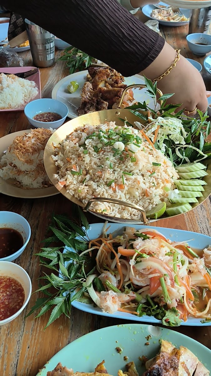 ร้านบังแมวไก่หมุน (สาขา 1) Photo 2