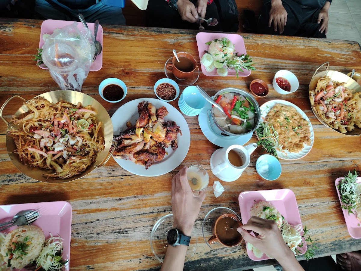 ร้านบังแมวไก่หมุน (สาขา 1) Photo 6