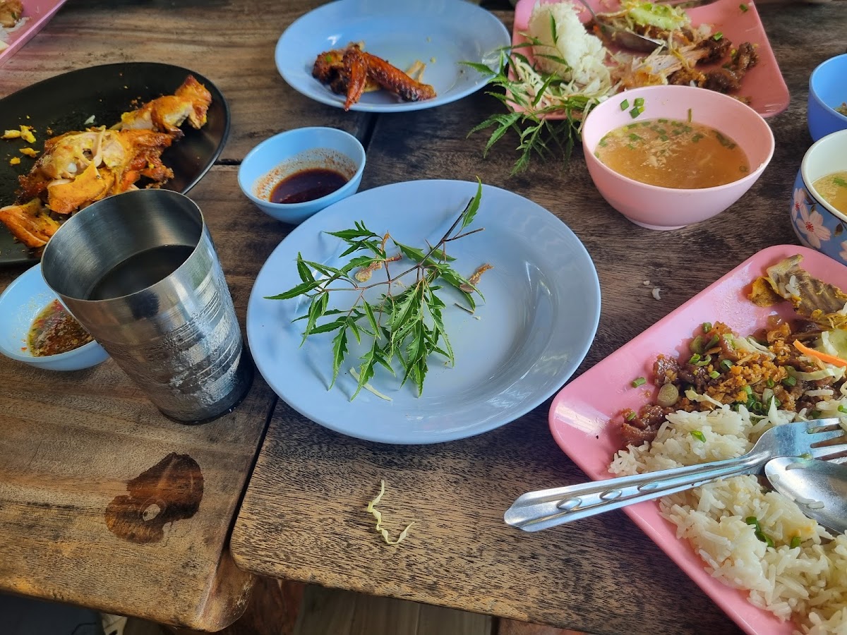 ร้านบังแมวไก่หมุน (สาขา 1) Photo 7