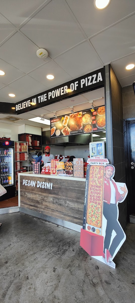 Pizza Hut Photo 2