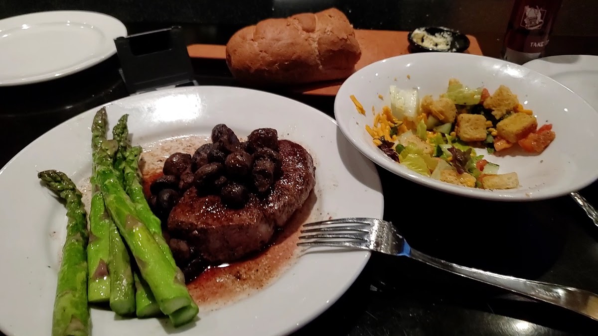 LongHorn Steakhouse Photo 2