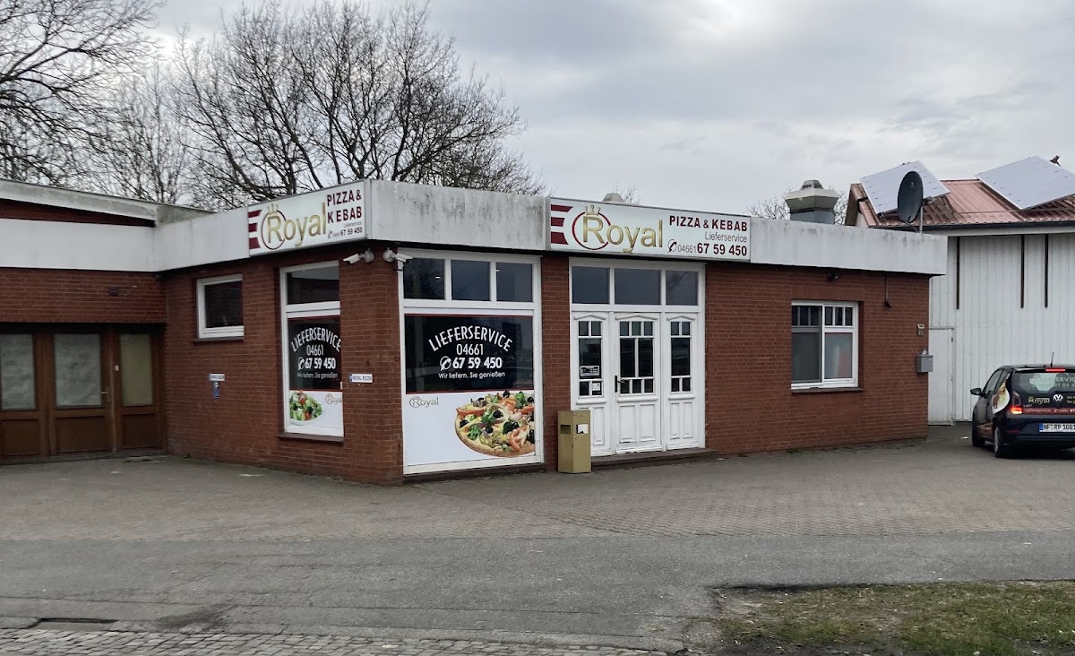 Royal Pizza Photo 3