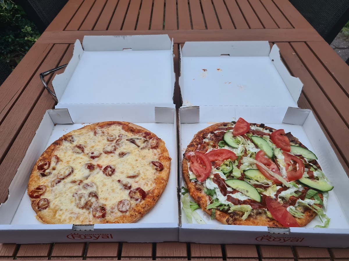 Royal Pizza Photo 9