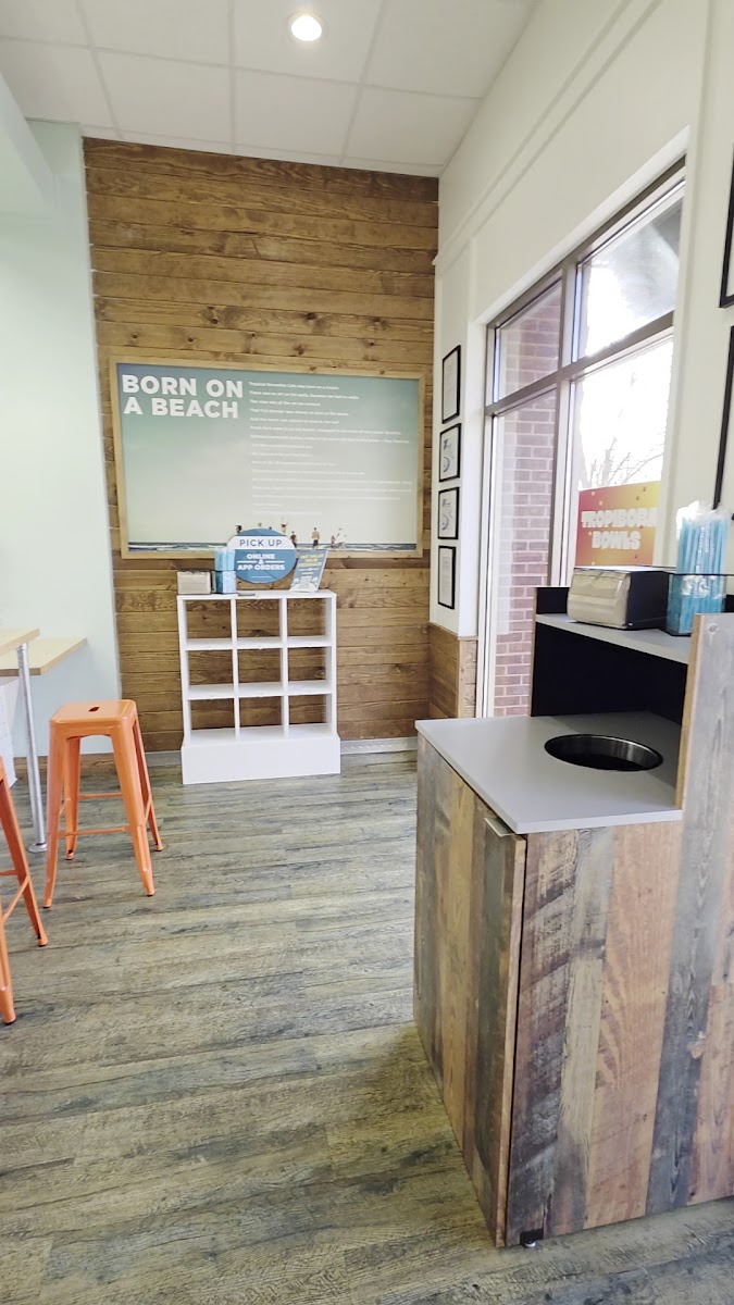 Tropical Smoothie Cafe Photo 9