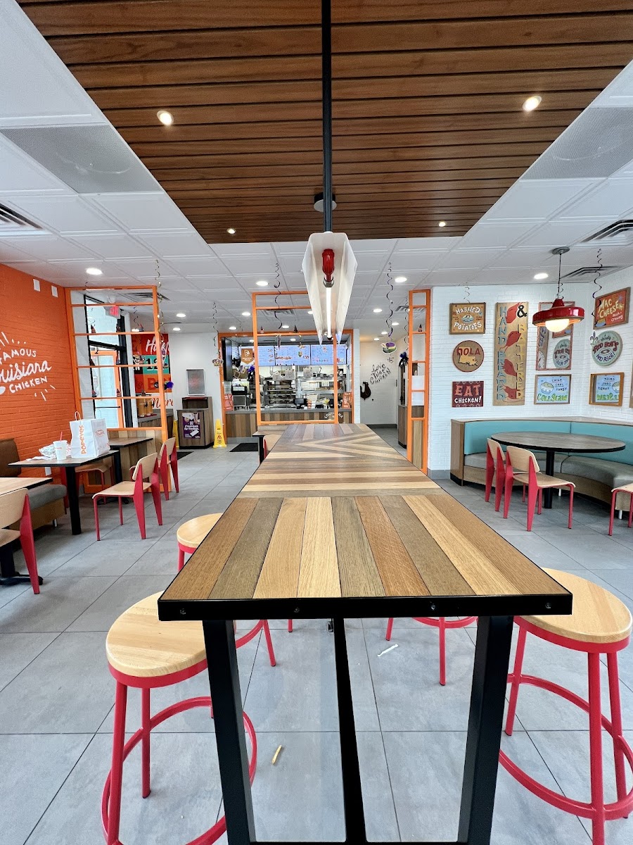 Popeyes Louisiana Kitchen Photo 9
