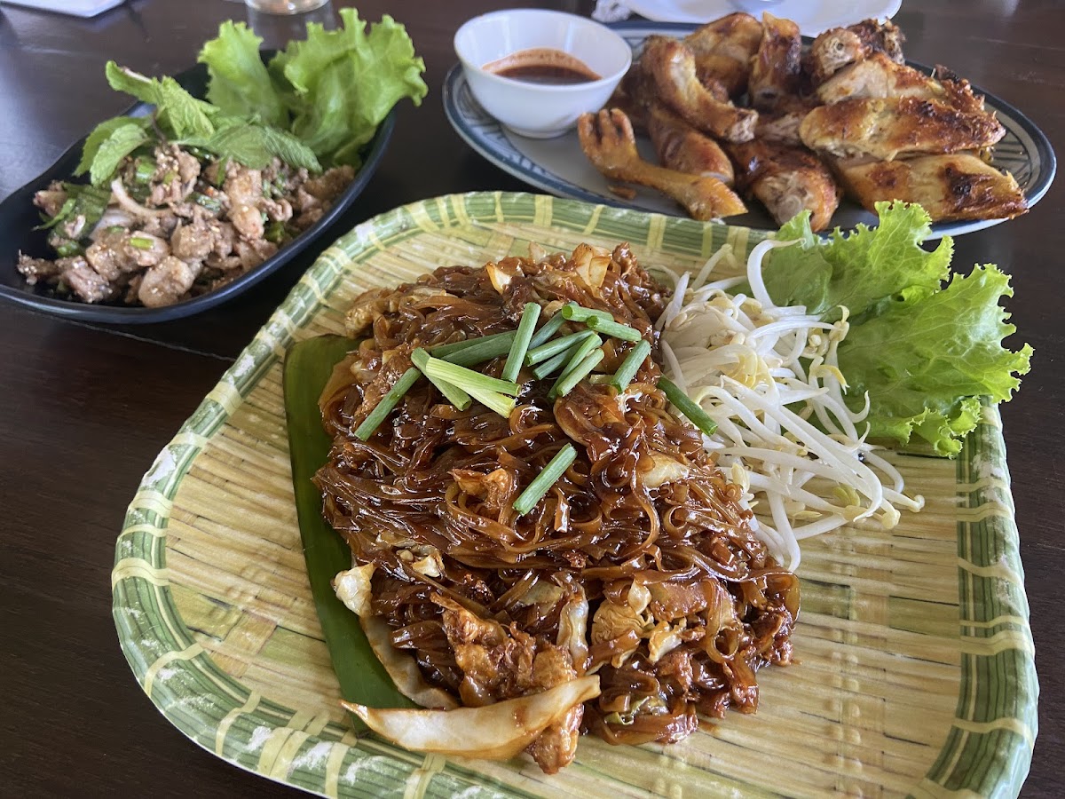 ครัวภูมิสุข เขาใหญ่ ไก่ย่างเขาสวนกวาง กม.7 Photo 3