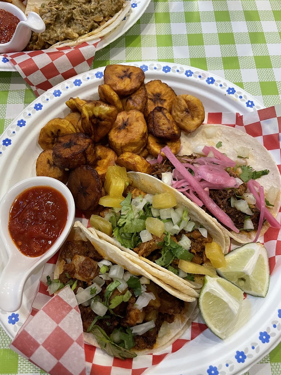 La Fiesta Latina Photo 6